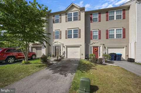 103 Summer Dr, Smyrna, DE 19977