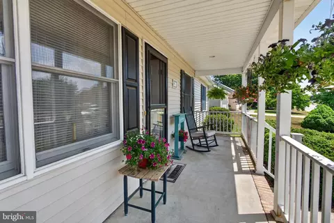 Exterior - 614 Fieldcrest Dr, Dover, DE 19904 photo 1 of 6