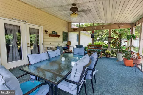 Exterior - 614 Fieldcrest Dr, Dover, DE 19904 photo 2 of 6