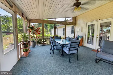Exterior - 614 Fieldcrest Dr, Dover, DE 19904 photo 6 of 6