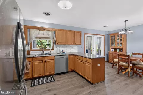 Kitchen - 614 Fieldcrest Dr, Dover, DE 19904 photo 1 of 2