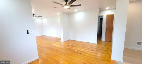 Entry Way - 25 Briar Ln, Dover, DE 19904 photo 1 of 11