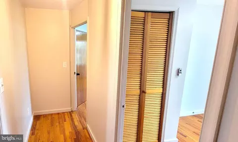 Entry Way - 25 Briar Ln, Dover, DE 19904 photo 9 of 11