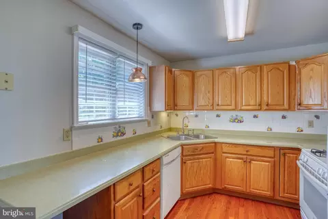 Kitchen - 1663 White Marsh Branch Rd, Harrington, DE 19952 photo 2 of 4