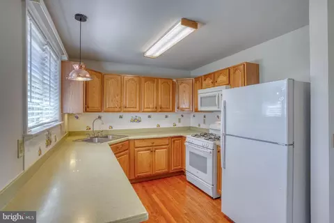 Kitchen - 1663 White Marsh Branch Rd, Harrington, DE 19952 photo 3 of 4
