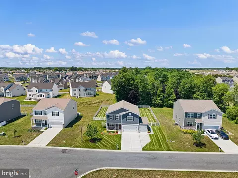 879 Red Maple Rd, Smyrna, DE 19977