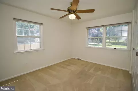 18 N Springview Dr, Dover, DE 19901 photo 9