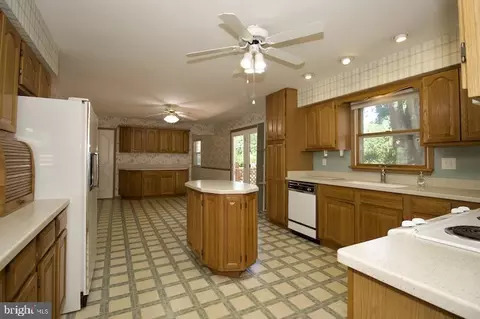 18 N Springview Dr, Dover, DE 19901 photo 28