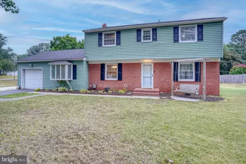 Exterior - 103 S Fairfield Dr, Dover, DE 19901 photo 4 of 5