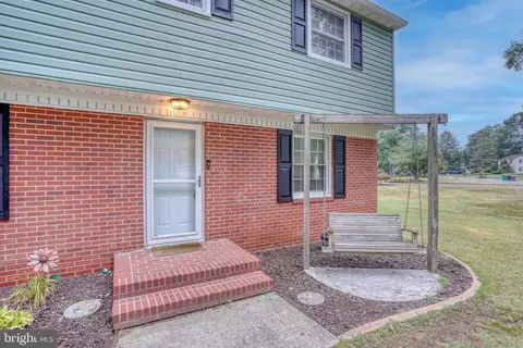 Exterior - 103 S Fairfield Dr, Dover, DE 19901 photo 5 of 5