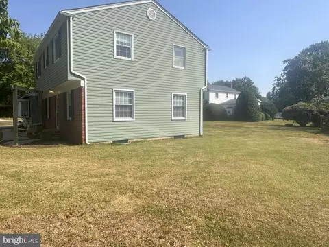 103 S Fairfield Dr, Dover, DE 19901 photo 3