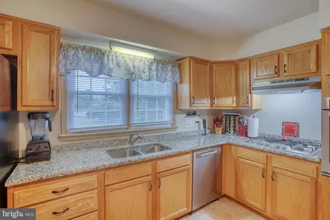 Kitchen - 103 S Fairfield Dr, Dover, DE 19901 photo 4 of 4