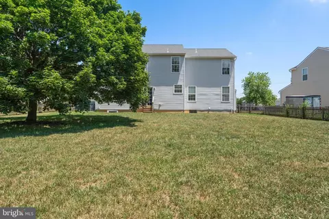 Exterior - 29 Walden Ln, Dover, DE 19904 photo 5 of 8