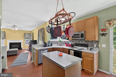 Kitchen - 29 Walden Ln, Dover, DE 19904 photo 1 of 2