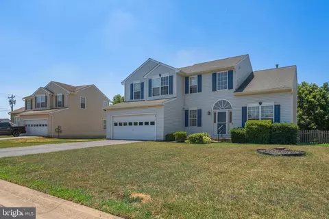 Exterior - 29 Walden Ln, Dover, DE 19904 photo 3 of 8