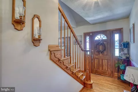 Entry Way - 110 E Lucky Estates Dr, Harrington, DE 19952 photo 2 of 2