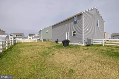 Exterior - 153 Limestone Dr, Dover, DE 19904 photo 5 of 10