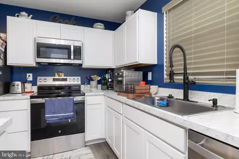 Kitchen - 153 Limestone Dr, Dover, DE 19904 photo 2 of 3
