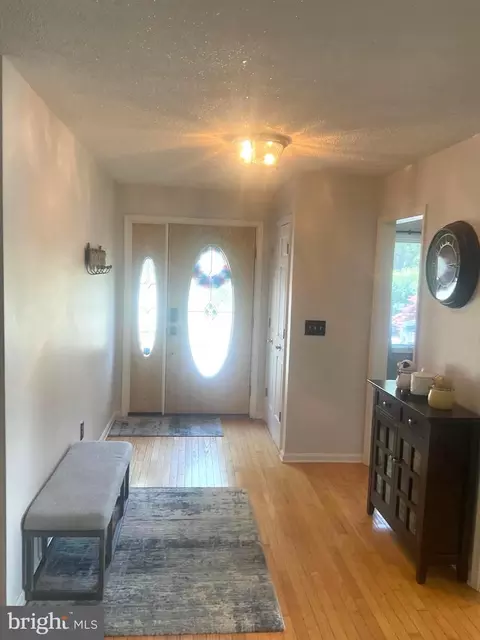 Entry Way - 560 Troon Rd, Dover, DE 19904 photo 1 of 2