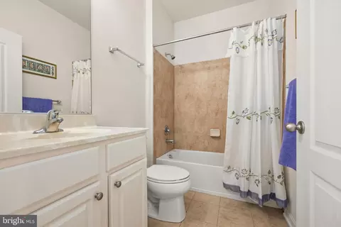 Bath - 118 Winesap Ln, Dover, DE 19901 photo 1 of 2