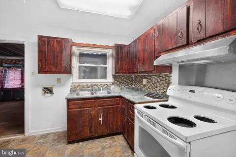 Kitchen - 263 N Governors Blvd, Dover, DE 19901 photo 1 of 1