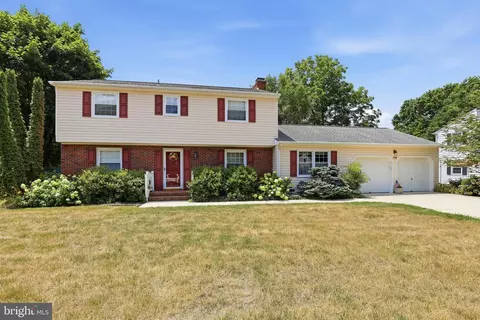 Exterior - 134 S Fairfield Dr, Dover, DE 19901 photo 4 of 14