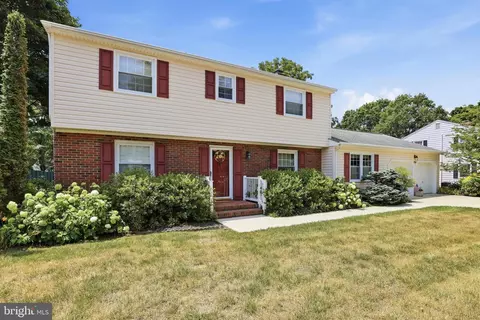 Exterior - 134 S Fairfield Dr, Dover, DE 19901 photo 2 of 14