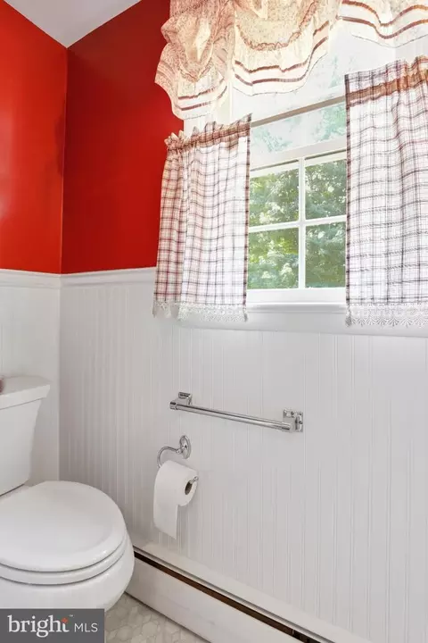 Bath - 134 S Fairfield Dr, Dover, DE 19901 photo 2 of 5