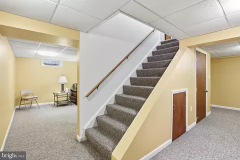 Entry Way - 134 S Fairfield Dr, Dover, DE 19901 photo 2 of 3