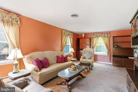 Living - 134 S Fairfield Dr, Dover, DE 19901 photo 1 of 3