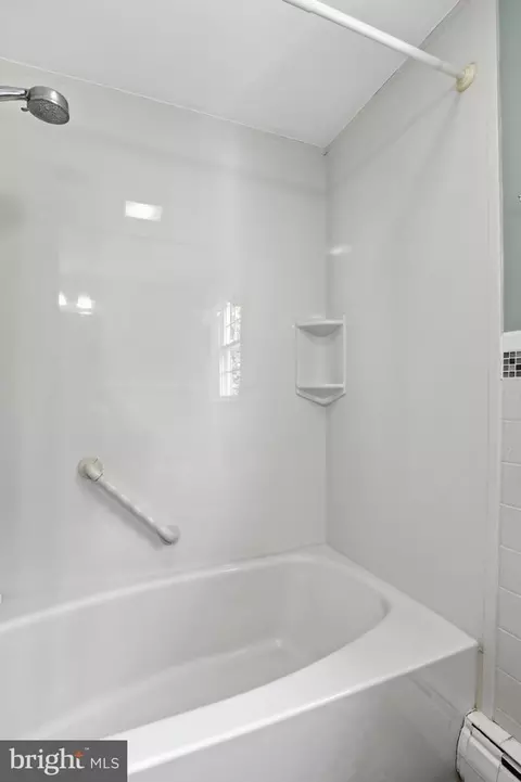 Bath - 134 S Fairfield Dr, Dover, DE 19901 photo 5 of 5