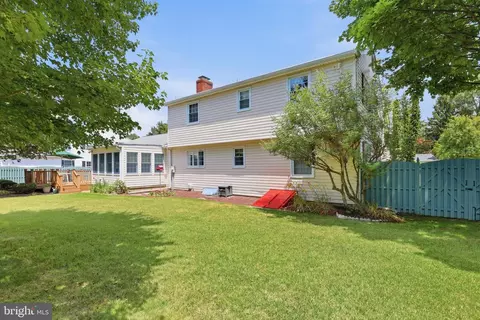 Exterior - 134 S Fairfield Dr, Dover, DE 19901 photo 12 of 14