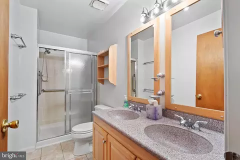 Bath - 6 Whitemarsh Ct, Dover, DE 19904 photo 2 of 3