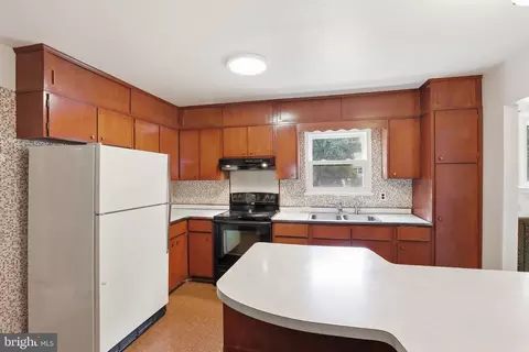 Kitchen - 314 Alder Rd, Dover, DE 19904 photo 3 of 3