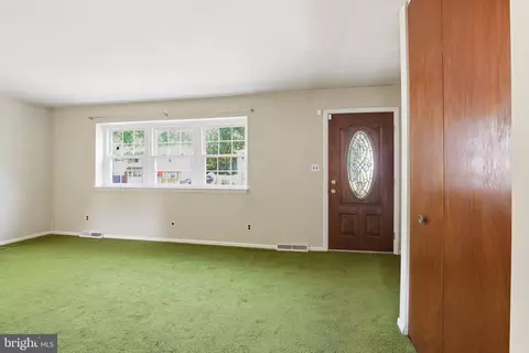 Living - 314 Alder Rd, Dover, DE 19904 photo 4 of 4