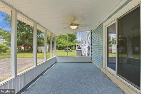 Exterior - 314 Alder Rd, Dover, DE 19904 photo 8 of 12