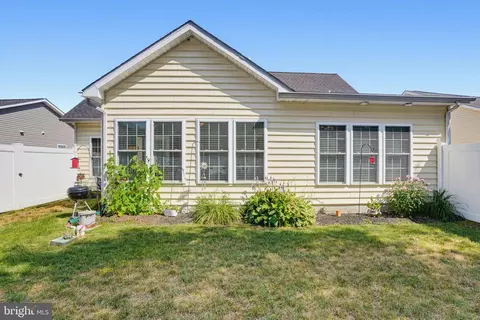 Exterior - 216 N Red Haven Ln, Dover, DE 19901 photo 5 of 5