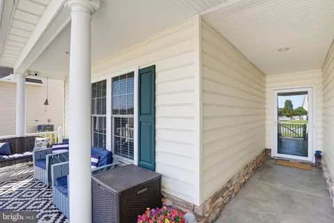 Exterior - 216 N Red Haven Ln, Dover, DE 19901 photo 3 of 5