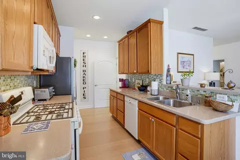 Kitchen - 216 N Red Haven Ln, Dover, DE 19901 photo 6 of 6