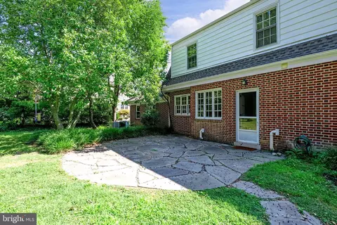 Exterior - 520 N State St, Dover, DE 19901 photo 4 of 7