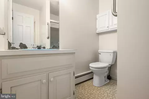 Entry Way - 520 N State St, Dover, DE 19901 photo 2 of 3