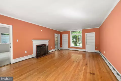 Living - 520 N State St, Dover, DE 19901 photo 3 of 6