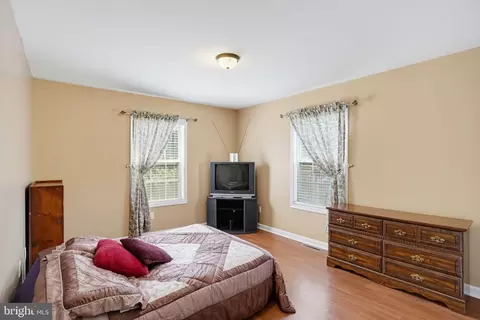Bedroom - 10228 Bayside Dr, Dover, DE 19901 photo 6 of 7