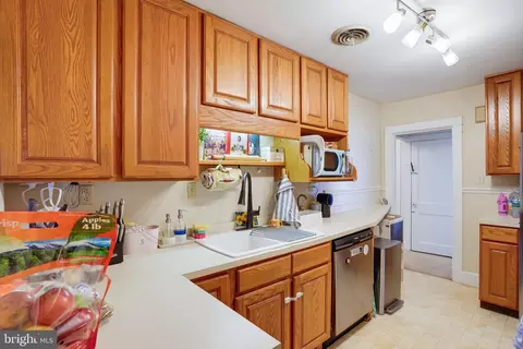 Kitchen - 21 Roosevelt Ave, Dover, DE 19901 photo 4 of 4