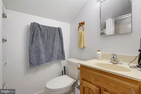 Bath - 21 Roosevelt Ave, Dover, DE 19901 photo 1 of 2
