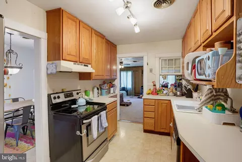 Kitchen - 21 Roosevelt Ave, Dover, DE 19901 photo 2 of 4