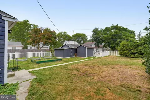 Exterior - 517 Greenhill Rd, Dover, DE 19901 photo 9 of 10