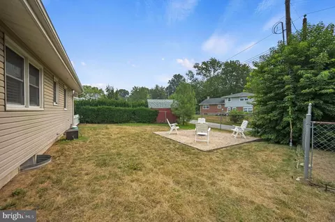 Exterior - 1135 Yearsley Dr, Dover, DE 19904 photo 2 of 3