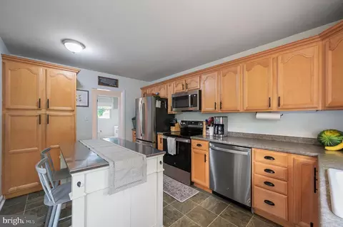 Kitchen - 1135 Yearsley Dr, Dover, DE 19904 photo 2 of 2