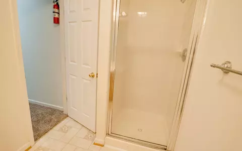 Bath - 50 E Fred Cir, Camden, DE 19934 photo 6 of 6